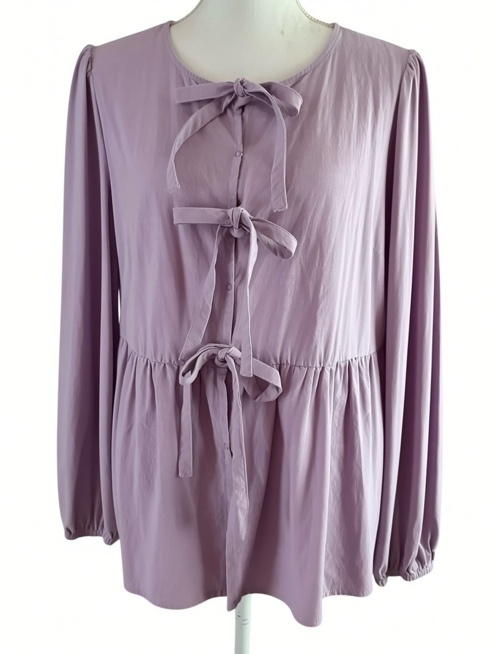 Zesica Tie-Front Long Sleeve Blouse in Dusty Lavender